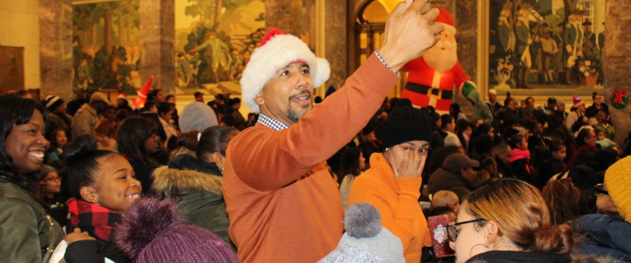 BP Diaz Hosts Annual Christmas Tree Lighting