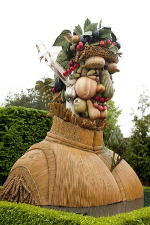 Colossal Head Sculptures Grace New York Botanical Garden In Bronx