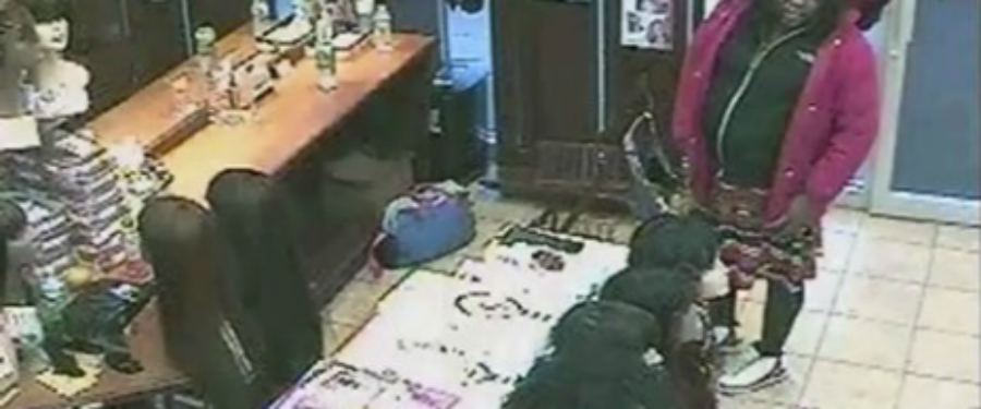 Man In Women’s Clothing Stole iPhone