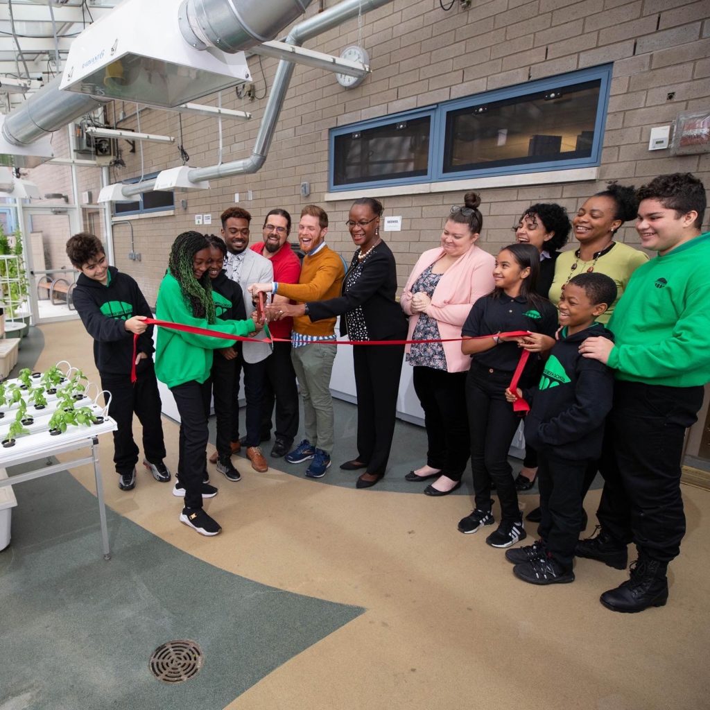 The Highbridge Green School Celebrates Grand Opening Оf Green Classroom