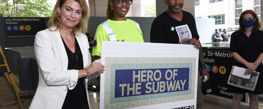 MTA Employees Commended For Saving The Life Of A Subway Rider