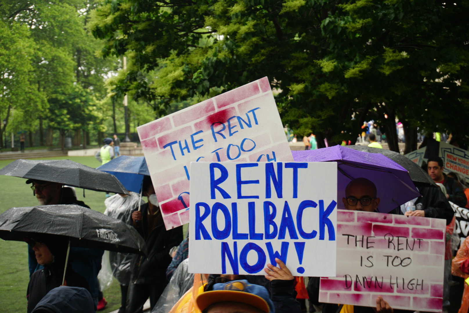 1,000+ Tenants March Over Brooklyn Bridge To Protest Rent Hikes