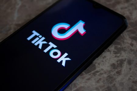 US-China TikTok Deal: Framework Agreement Raises National Security Alarms Amid Ownership Shift