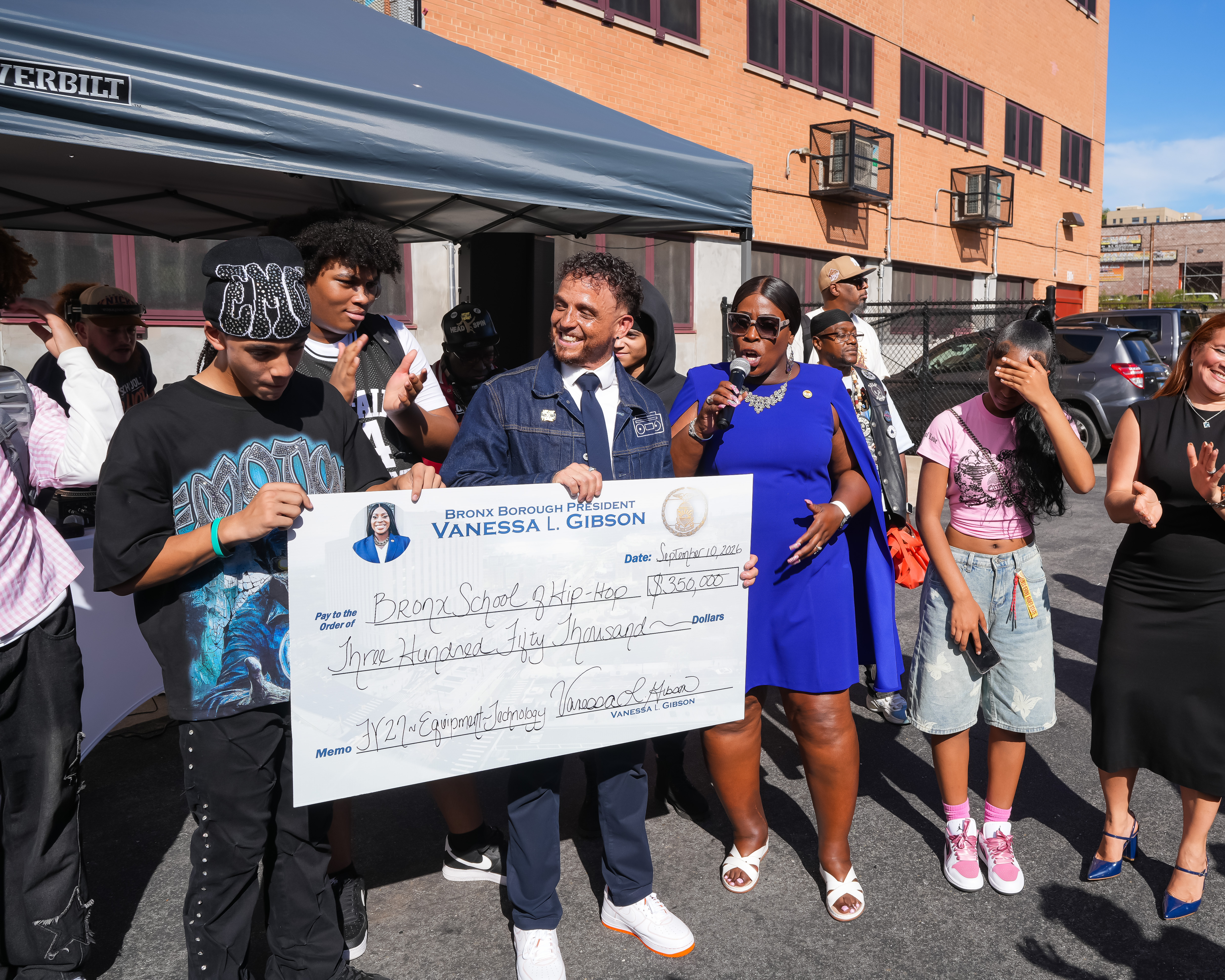 Borough President Gibson Announces Funding For The First-Ever Bronx School Of Hip Hop Borough President Gibson Announces Funding For The First-Ever Bronx School Of Hip Hop